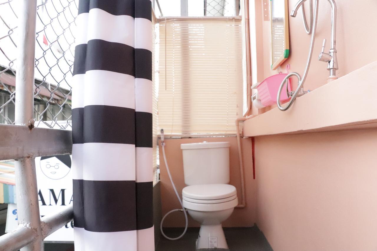 Ama Hostel Bangkok Esterno foto