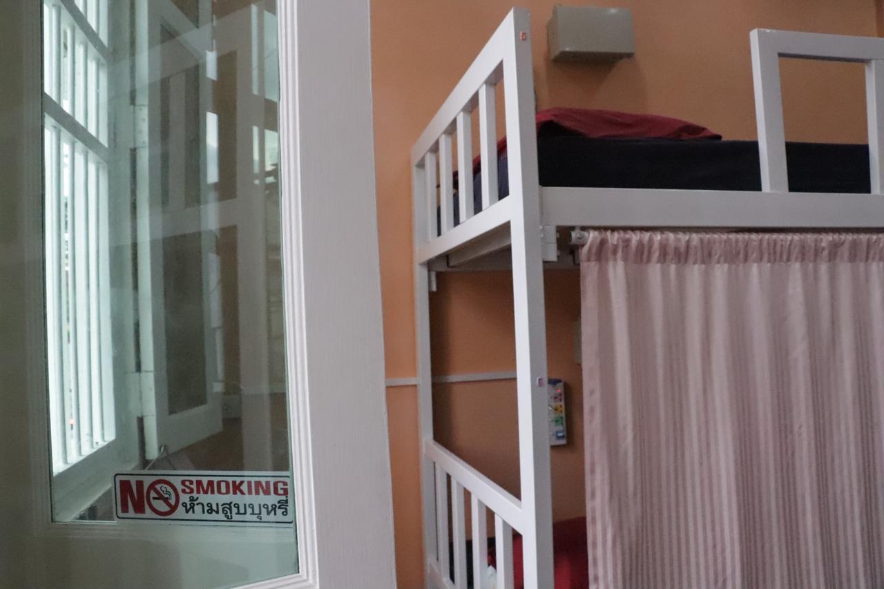 Ama Hostel Bangkok Esterno foto