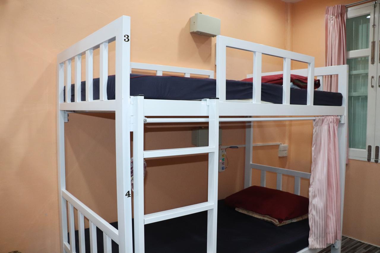 Ama Hostel Bangkok Esterno foto