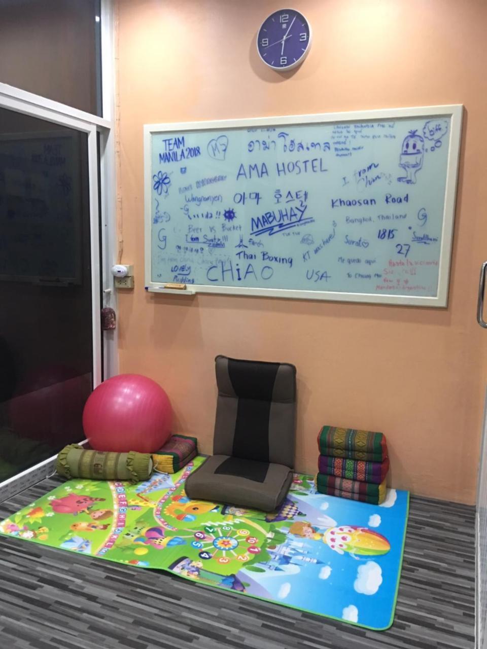 Ama Hostel Bangkok Esterno foto